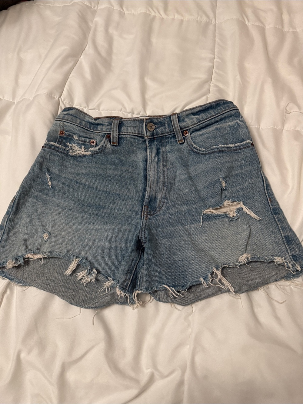 Abercrombie and fitch high rise 4” shorts